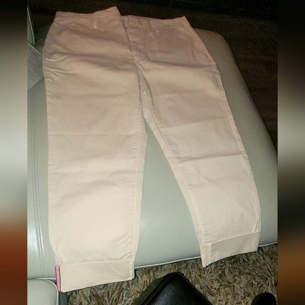 Sundry Cream Cropped Pants. Y39